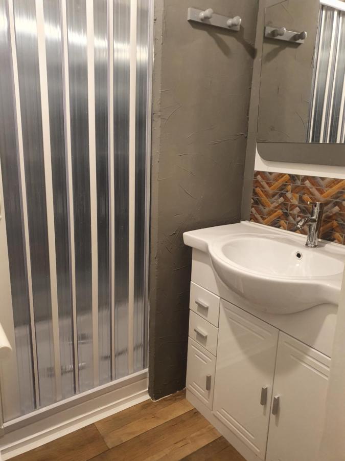Bienvenue Chez Les Ch'Oups Le Cocoon Apartment Ла Бурбул Екстериор снимка